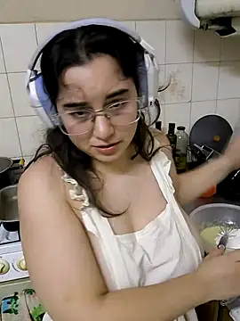 DannaBakes online show from April 28, 2026, 10:47 pm