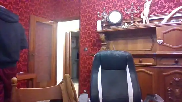 omihaze94 online show from December 14, 2025, 8:47 pm