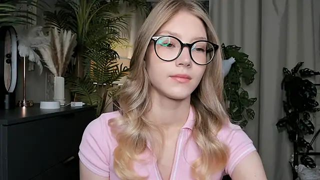 ChinBonnell online show from September 25, 2025, 5:46 am