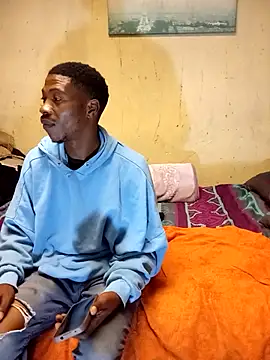 KruellaR1de3 online show from February 18, 2026, 9:22 pm