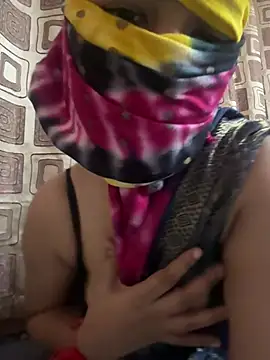 Snapshot of crazy111girl chatting on February 7, 2026, 8:28 pm crazy111girl online show from February 7, 2026, 8:28 pm