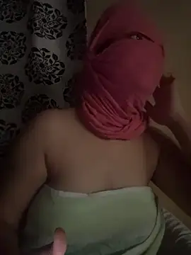 Snapshot of crazy111girl chatting on February 26, 2026, 10:15 am crazy111girl online show from February 26, 2026, 10:15 am