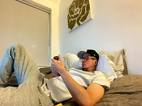 shyandchilling online show from September 23, 2025, 7:32 pm