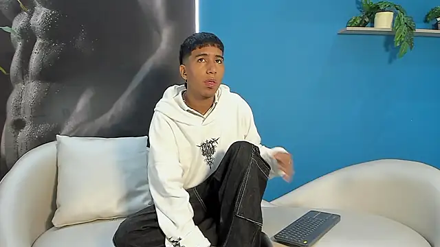 ender h0t online show from February 2, 2026, 2:05 pm