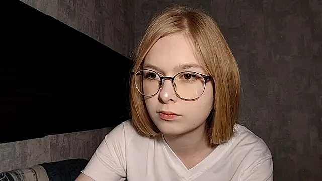 LiaVibes online show from September 20, 2025, 8:08 am