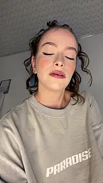 alysa g  online show from December 16, 2025, 9:30 pm