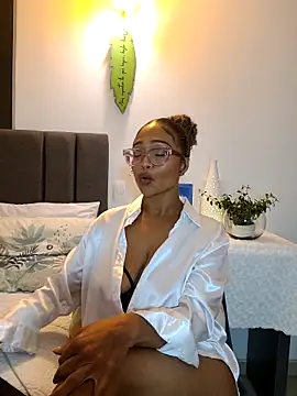 BiiancaEstradaa online show from June 6, 2026, 12:05 am