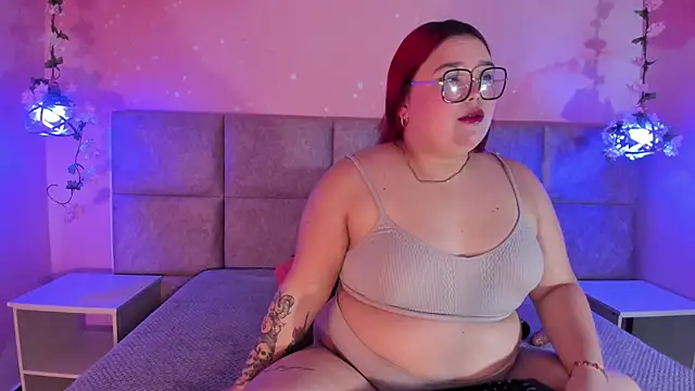 Lushi Love online show from June 15, 2026, 3:07 am