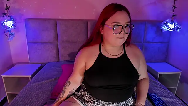 Lushi Love online show from May 18, 2026, 3:06 am