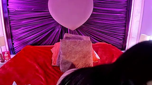 Lushi Love online show from October 8, 2025, 7:58 pm