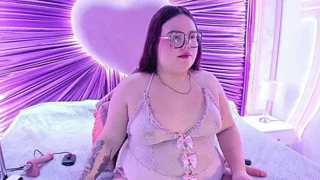 Lushi Love online show from August 3, 2026, 2:52 am