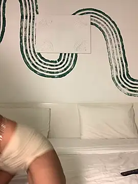 Serah201 online show from April 6, 2026, 9:05 pm