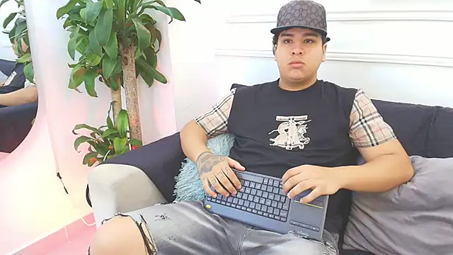 Naim Bennetsex online show from October 21, 2025, 6:40 pm