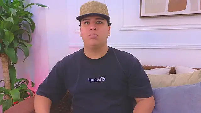 Naim Bennetsex online show from April 25, 2026, 6:49 pm