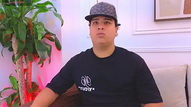 Naim Bennetsex online show from July 2, 2026, 5:52 pm