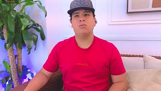 Naim Bennetsex online show from July 3, 2026, 6:36 pm
