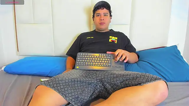 Naim Bennetsex online show from September 10, 2025, 4:39 pm