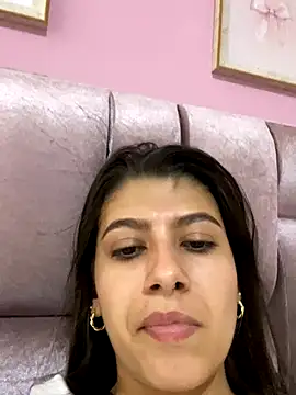 Lenapink19 online show from November 8, 2025, 9:51 pm