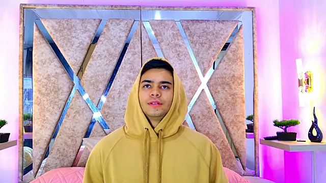 jayd muscle online show from December 17, 2025, 5:23 am