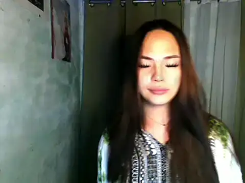 sweetsassyxx online show from May 8, 2026, 8:12 pm