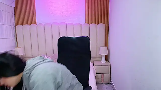 Snapshot of Natalie_loffreda chatting on March 21, 2026, 12:31 pm Natalie loffreda online show from March 21, 2026, 12:31 pm