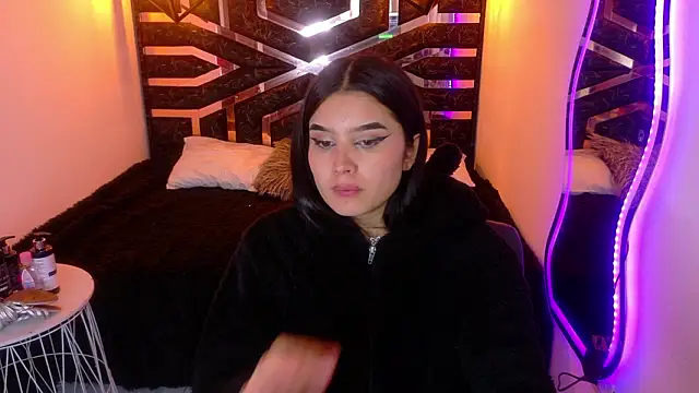 Snapshot of Natalie_loffreda chatting on March 12, 2026, 8:35 pm Natalie loffreda online show from March 12, 2026, 8:35 pm