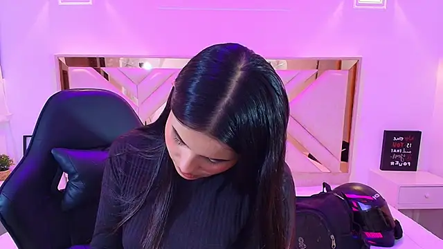 Snapshot of Natalie_loffreda chatting on July 17, 2026, 8:17 pm Natalie loffreda online show from July 17, 2026, 8:17 pm