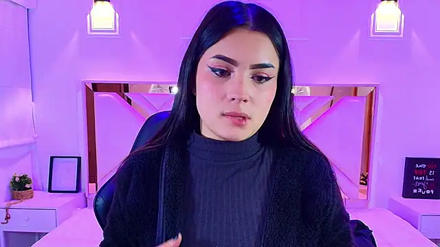 Snapshot of Natalie_loffreda chatting on July 22, 2026, 7:38 pm Natalie loffreda online show from July 22, 2026, 7:38 pm
