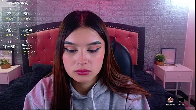 Natalie loffreda online show from November 17, 2025, 3:10 am