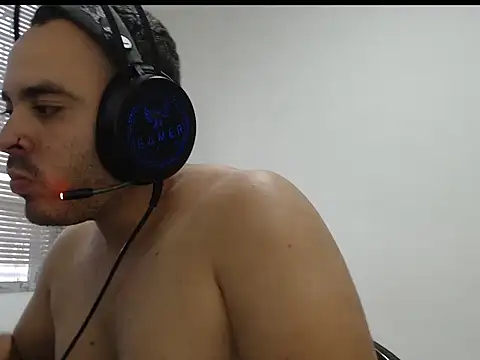 Ana ThiagoxX online show from March 9, 2026, 9:40 pm