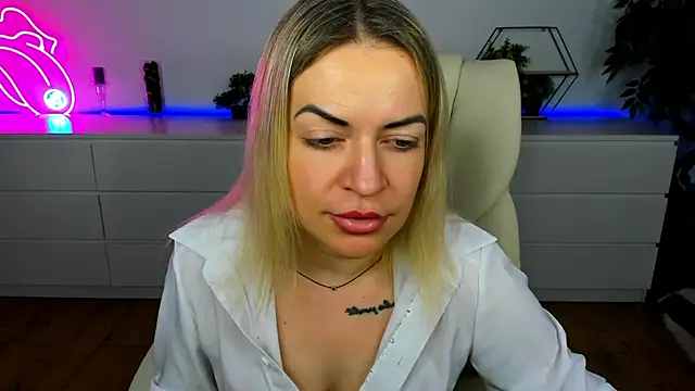 Anna Snows online show from November 29, 2025, 7:03 pm