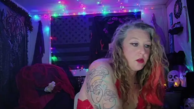 HotRedYeag online show from October 29, 2025, 8:13 am