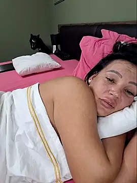 Snapshot of Ella_sweety00 chatting on August 1, 2026, 11:36 pm Ella sweety00 online show from August 1, 2026, 11:36 pm