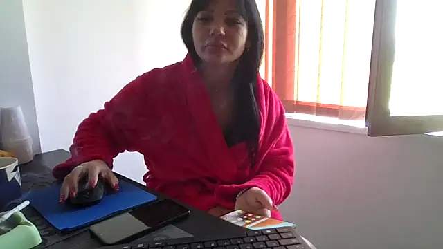 Snapshot of Ella_sweety00 chatting on May 17, 2026, 1:11 pm Ella sweety00 online show from May 17, 2026, 1:11 pm