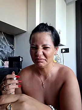 Snapshot of Ella_sweety00 chatting on August 2, 2026, 4:26 pm Ella sweety00 online show from August 2, 2026, 4:26 pm