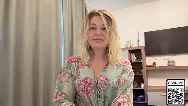 Blondie xoxoxo online show from October 5, 2025, 7:54 am