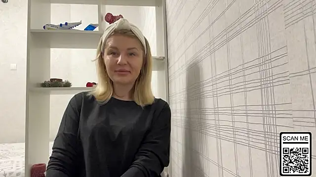 Blondie xoxoxo online show from November 25, 2025, 2:50 pm