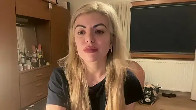 princess17 online show from December 19, 2025, 3:10 am