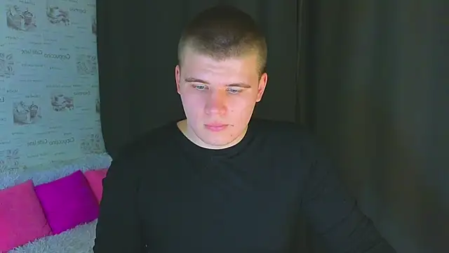 kittenmurr online show from September 27, 2025, 8:37 pm