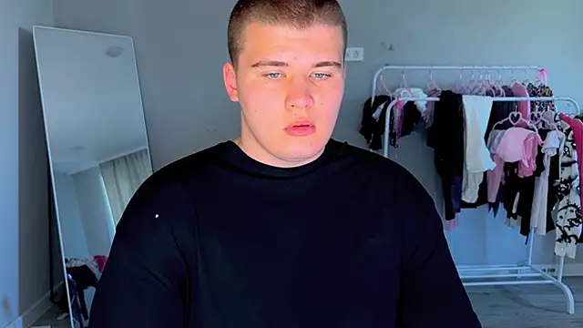 Snapshot of kittenmurr chatting on June 1, 2026, 9:20 am kittenmurr online show from June 1, 2026, 9:20 am