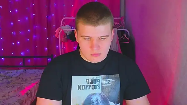 Snapshot of kittenmurr chatting on March 3, 2026, 9:22 pm kittenmurr online show from March 3, 2026, 9:22 pm