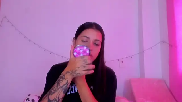 Abby roussee online show from November 7, 2025, 1:37 pm