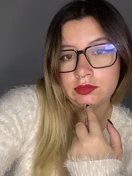 Snapshot of Blair_Bunnyy chatting on March 4, 2026, 5:04 am Blair Bunnyy online show from March 4, 2026, 5:04 am