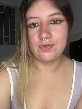 Snapshot of Blair_Bunnyy chatting on April 4, 2026, 3:57 am Blair Bunnyy online show from April 4, 2026, 3:57 am