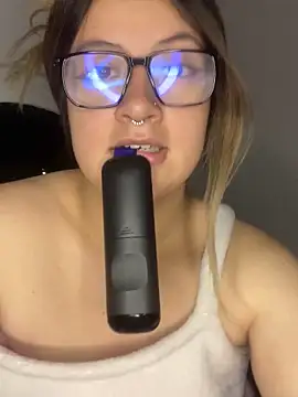 Blair Bunnyy online show from February 12, 2026, 5:07 am