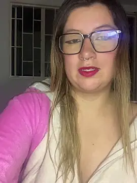 Snapshot of Blair_Bunnyy chatting on April 2, 2026, 3:24 am Blair Bunnyy online show from April 2, 2026, 3:24 am