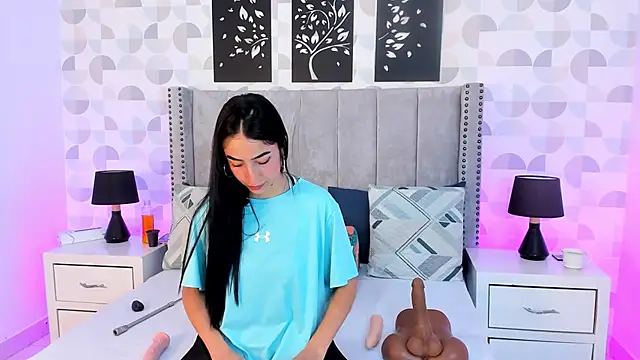 natasha moreno online show from October 11, 2025, 12:28 pm