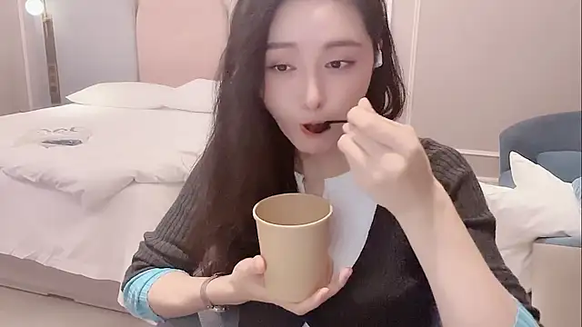 Ianxuan online show from November 15, 2025, 12:42 pm