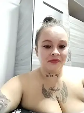 patty squirt  online show from July 13, 2026, 9:36 pm