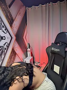 jenn fit online show from December 5, 2025, 3:38 am